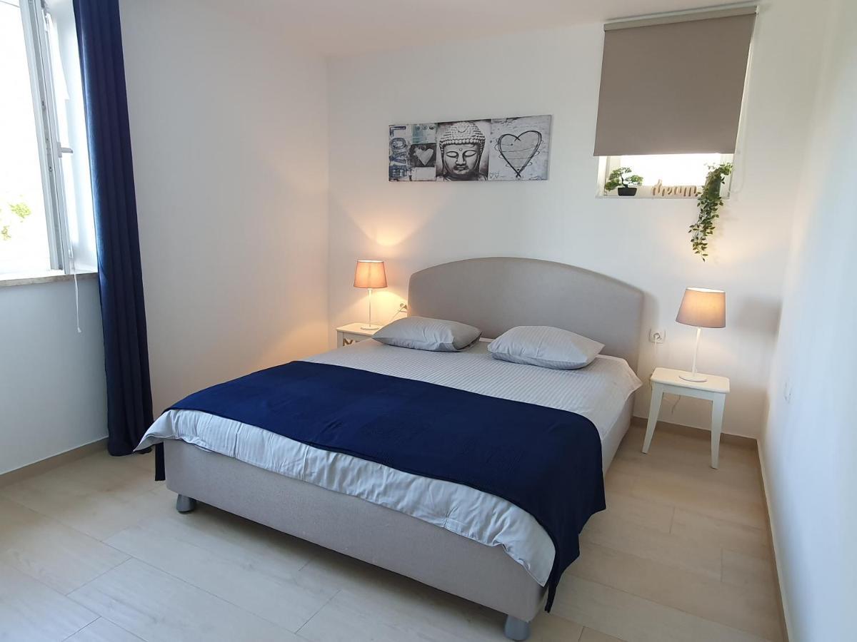 Apartmani Melanie Poreč Dış mekan fotoğraf