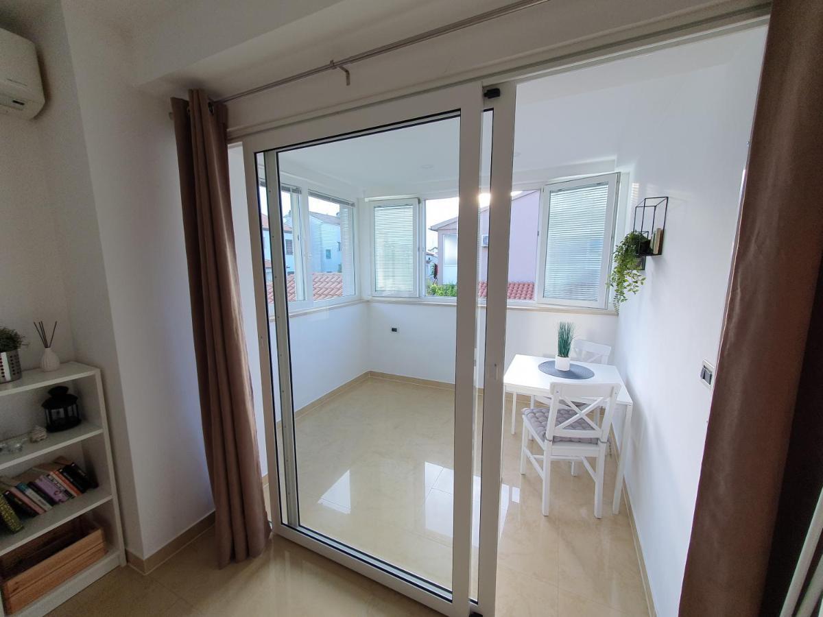 Apartmani Melanie Poreč Dış mekan fotoğraf
