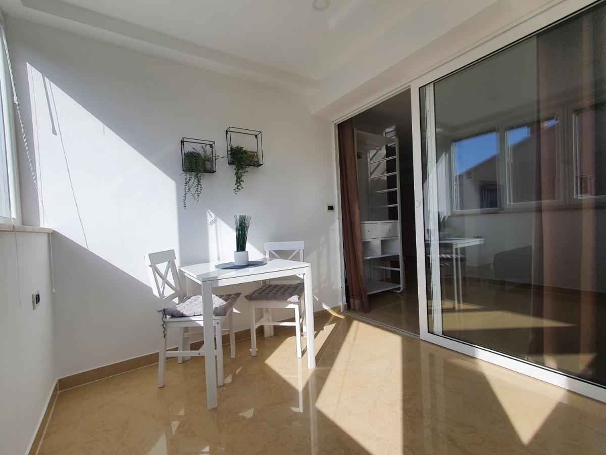 Apartmani Melanie Poreč Dış mekan fotoğraf