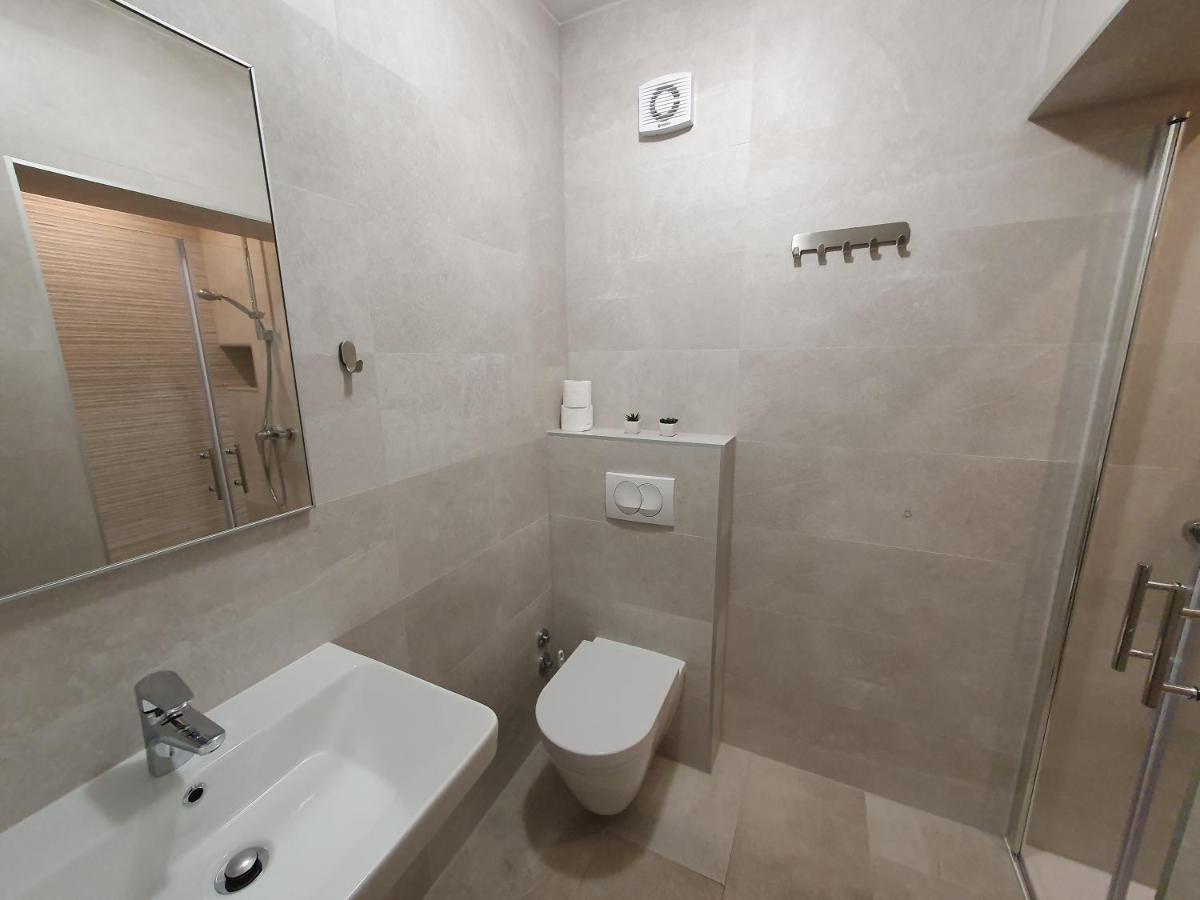 Apartmani Melanie Poreč Dış mekan fotoğraf