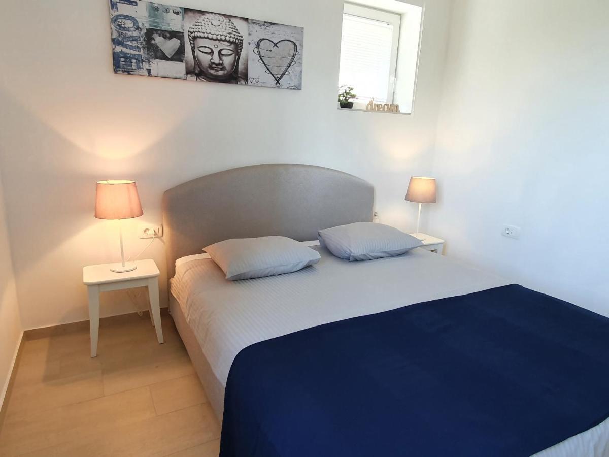 Apartmani Melanie Poreč Dış mekan fotoğraf