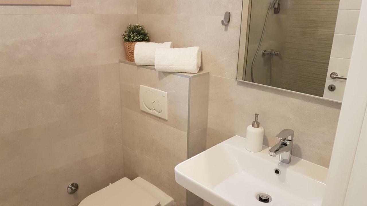 Apartmani Melanie Poreč Dış mekan fotoğraf